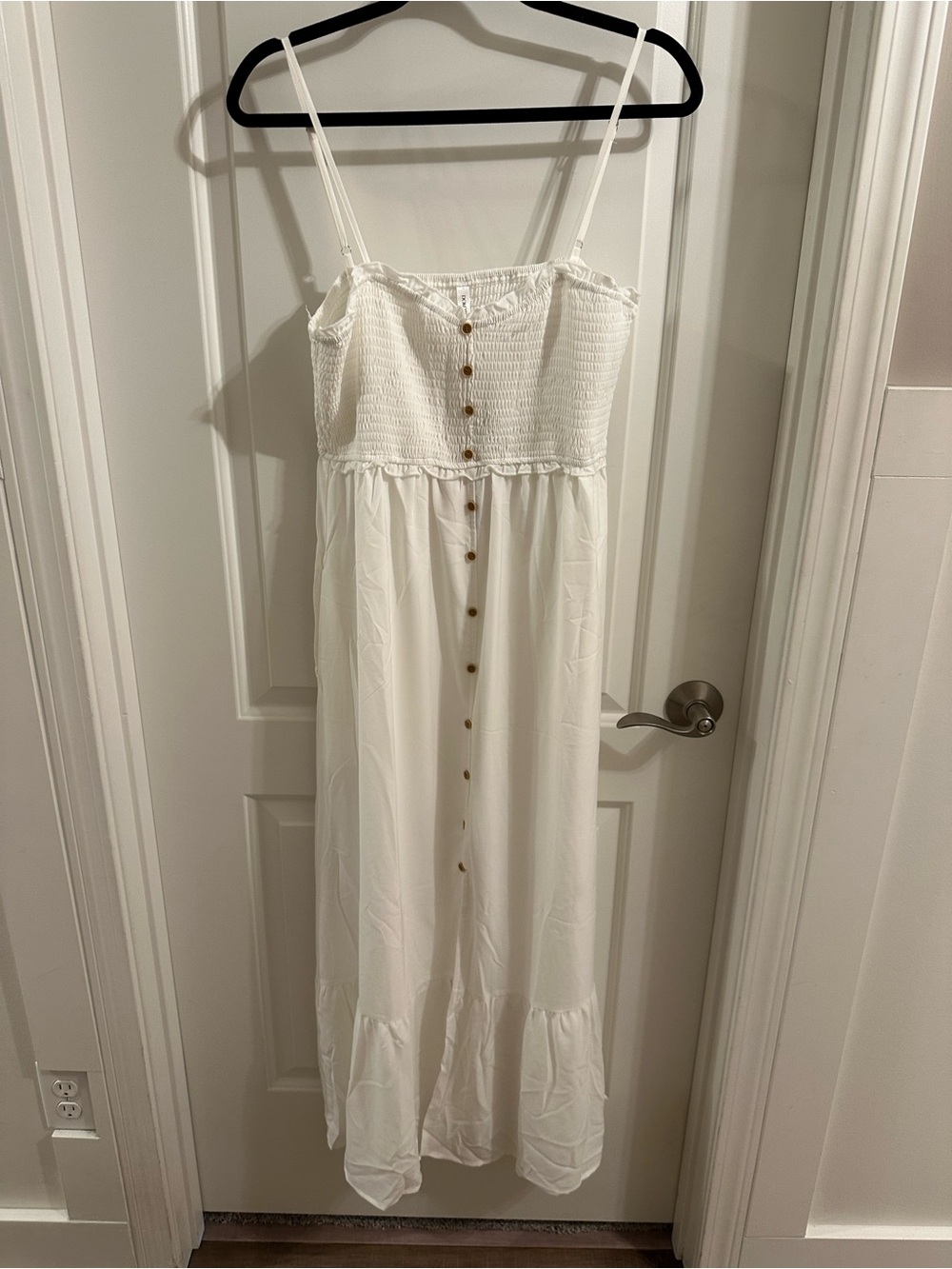 Women’s White Summer Maxi Dress Spaghetti Straps Button Down with Pockets